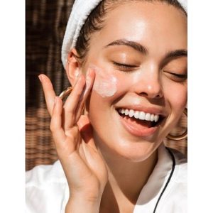 قیمت اسپری ضد افتاب وکالی